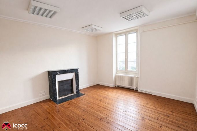 A louer MAISON  DE MAîTRE  LUCON