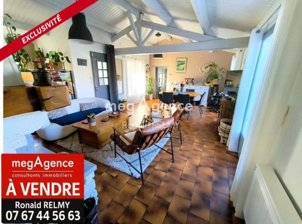A vendre MAISON  CONTEMPORAINE  L AIGUILLON SUR VIE