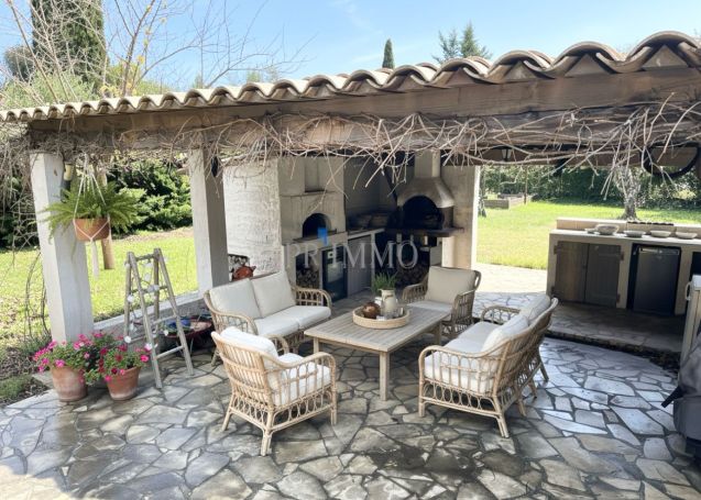 A louer MAISON  5 PIECES 135 M2  PUGET SUR ARGENS