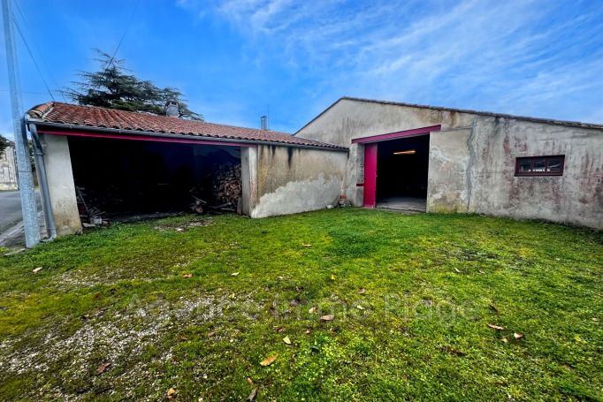 A vendre MAISON  8 PIECES 138 M2  BEGADAN