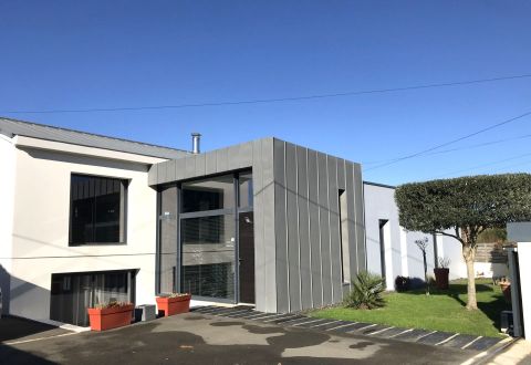 A vendre MAISON  7 PIECES 233 M2 BORD DE MER SAINT HILAIRE DE RIEZ