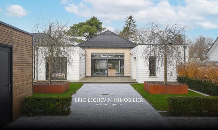 A vendre MAISON  6 PIECES 210 M2 BORD DE MER CUCQ