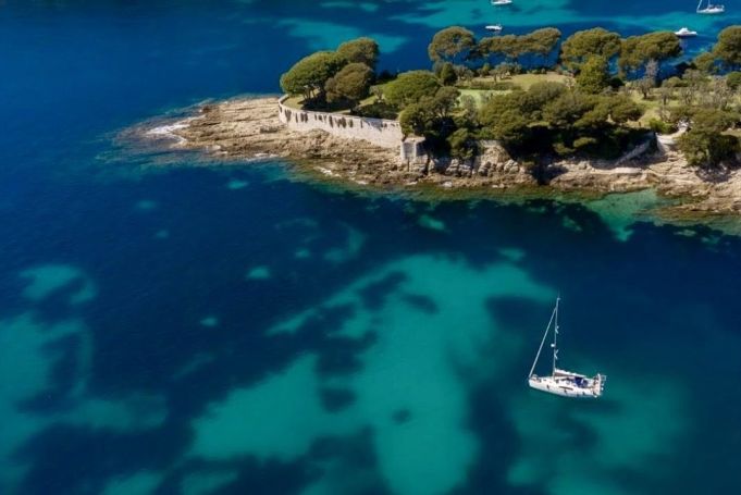 A louer APPARTEMENT T2 46 M2 PIEDS DANS L'EAU PIANOTTOLI CALDARELLO