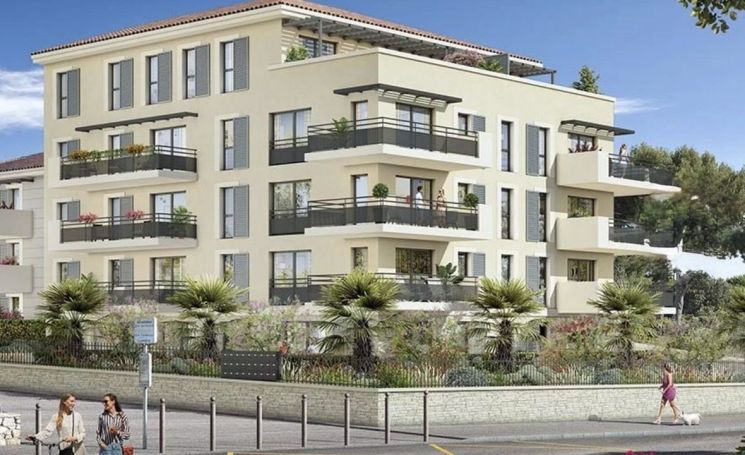 A louer APPARTEMENT DE PRESTIGE T4 83 M2 BORD DE MER LA CIOTAT