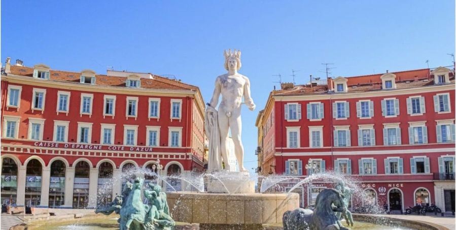 A louer APPARTEMENT T3 52 M2 TERRASSE BORD DE MER NICE