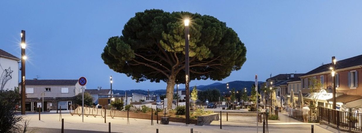 A louer APPARTEMENT DE PRESTIGE T4 82 M2 BORD DE MER BORMES LES MIMOSAS