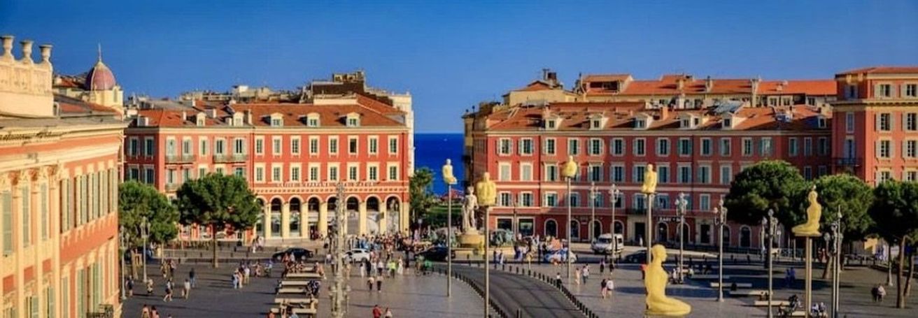 A louer APPARTEMENT T3 66 M2 BORD DE MER NICE