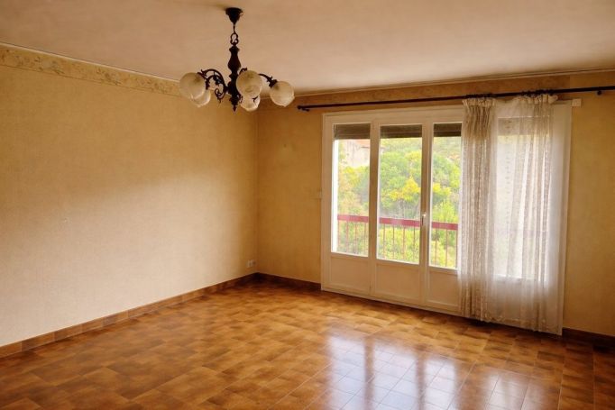 A louer APPARTEMENT T3 73 M2 BORD DE MER LA SEYNE SUR MER