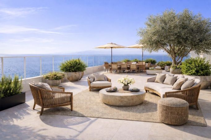 A louer APPARTEMENT T4 205 M2 TERRASSE  MARSEILLE 2EME