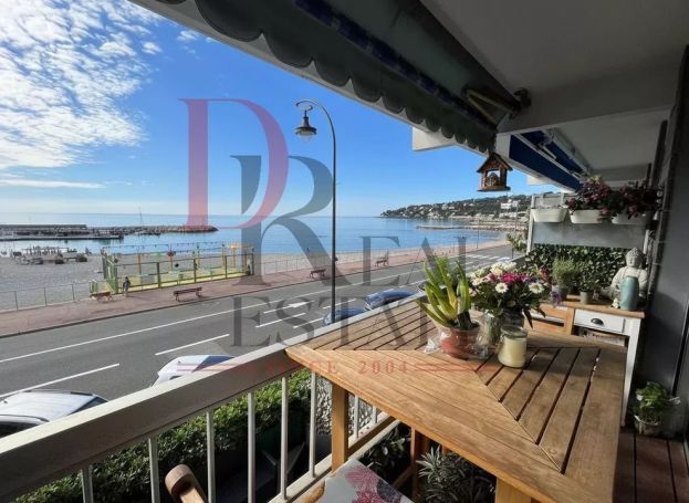A louer APPARTEMENT T2 54 M2 TERRASSE PIEDS DANS L'EAU ROQUEBRUNE CAP MARTIN