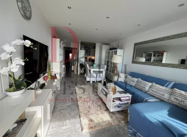 A louer APPARTEMENT T2 54 M2 TERRASSE PIEDS DANS L'EAU ROQUEBRUNE CAP MARTIN