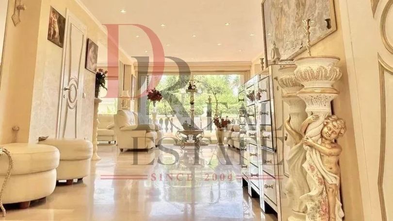 A louer APPARTEMENT DE PRESTIGE T5 158 M2 TERRASSE BORD DE MER BEAULIEU SUR MER