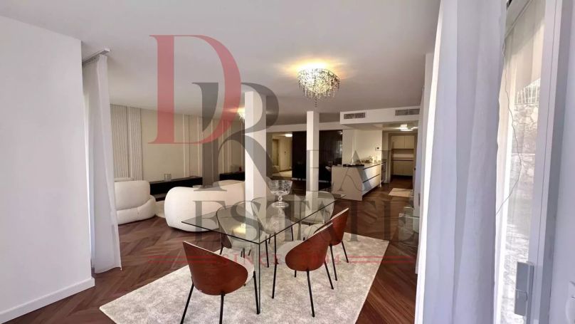 A louer APPARTEMENT DUPLEX DE PRESTIGE NEUF T6 250 M2 BORD DE MER ROQUEBRUNE CAP MARTIN