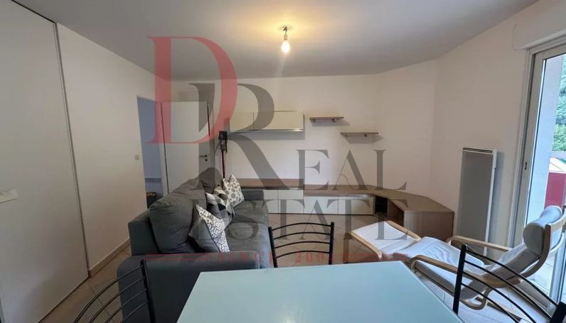 A louer APPARTEMENT T2 42 M2 TERRASSE BORD DE MER MENTON