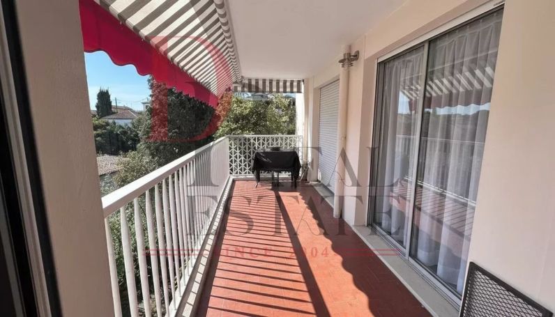 A louer APPARTEMENT T4 93 M2 TERRASSE BORD DE MER LE CANNET