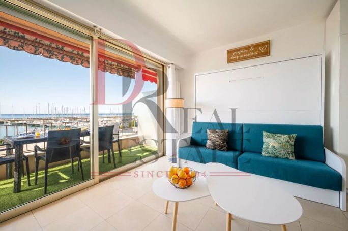 A louer STUDIO  33 M2 TERRASSE VUE MER MENTON