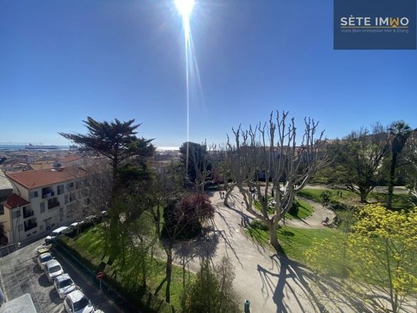 A louer APPARTEMENT NEUF T3 99 M2 BORD DE MER SETE