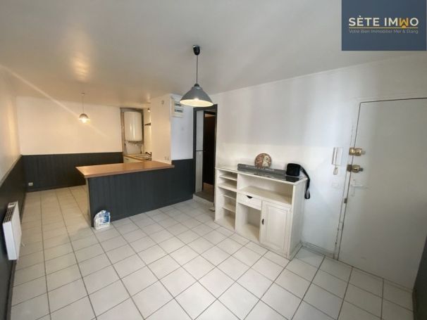 A louer APPARTEMENT T3 45 M2 BORD DE MER SETE