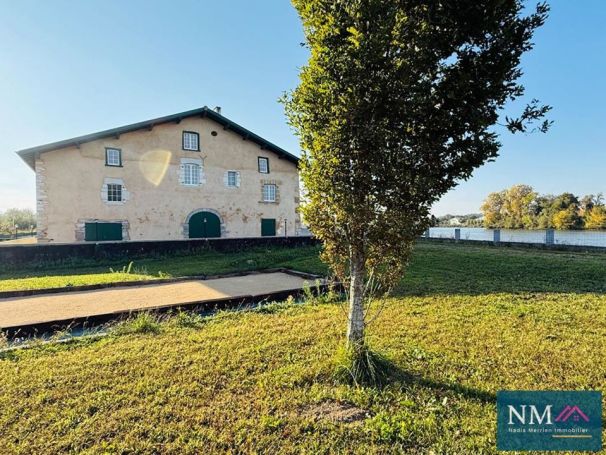 A louer MAISON  DE MAîTRE  URCUIT