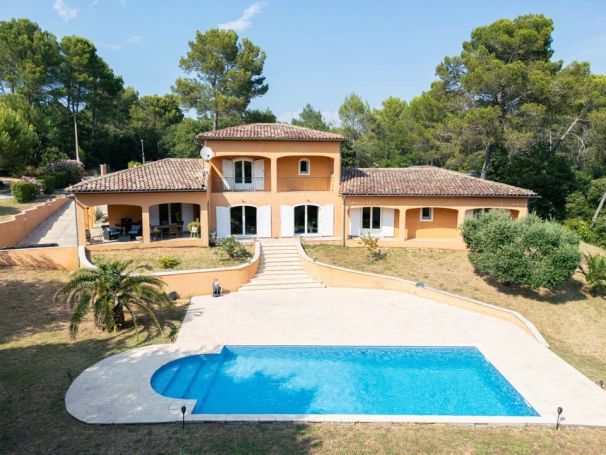 A louer MAISON  CONTEMPORAINE  LE CANNET DES MAURES