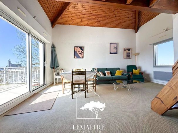 A louer APPARTEMENT T3 75 M2 TERRASSE BORD DE MER ROYAN