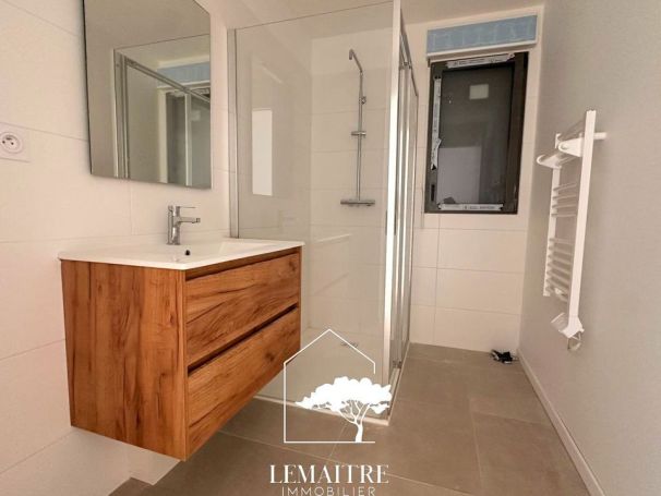 A louer APPARTEMENT DE PRESTIGE NEUF T3 75 M2 TERRASSE BORD DE MER LA PALMYRE