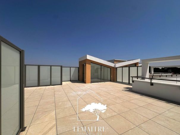 A louer APPARTEMENT DUPLEX DE PRESTIGE NEUF T5 148 M2 TERRASSE BORD DE MER LA PALMYRE