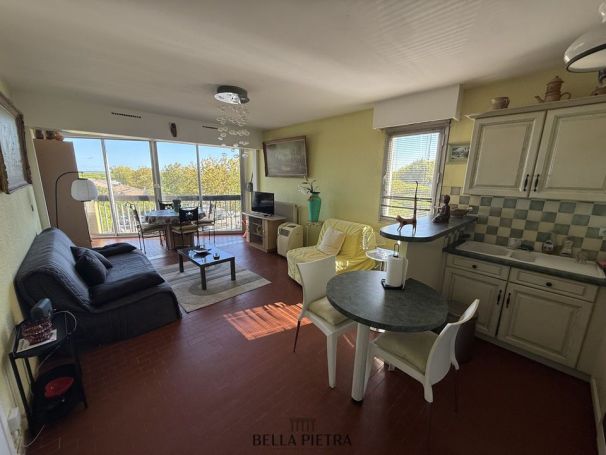 A louer APPARTEMENT T2 46 M2 BORD DE MER MAUGUIO