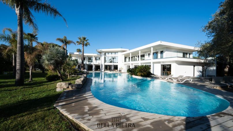 A louer MAISON  14 PIECES 800 M2  MONTPELLIER