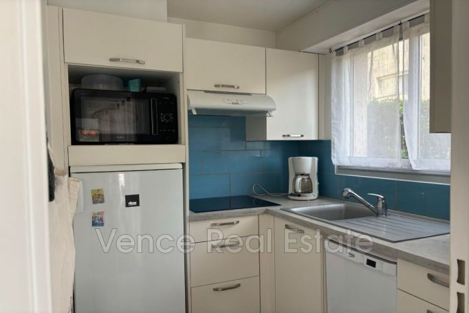 A louer APPARTEMENT T4 70 M2 TERRASSE  VENCE