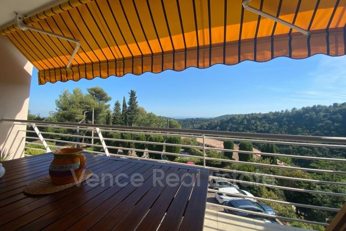 A louer APPARTEMENT T3 50 M2 TERRASSE VUE MER VENCE