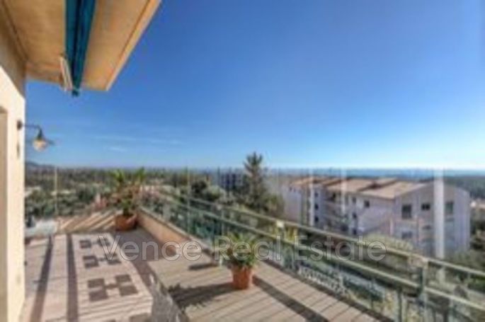 A louer APPARTEMENT T3 70 M2 TERRASSE BORD DE MER VENCE