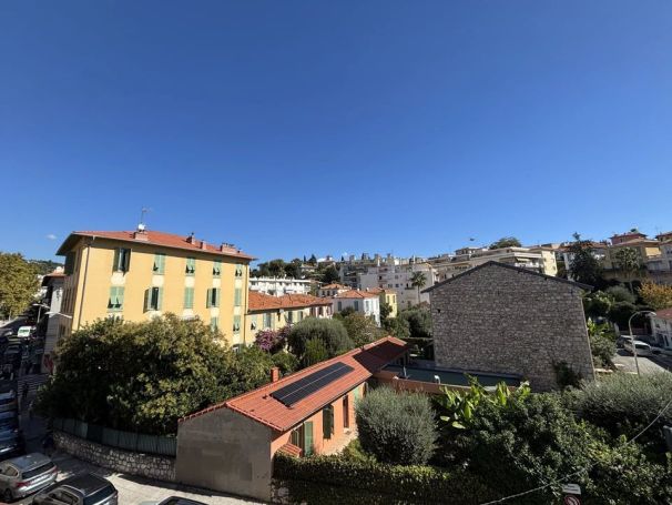 A louer APPARTEMENT T3 65 M2 BORD DE MER NICE