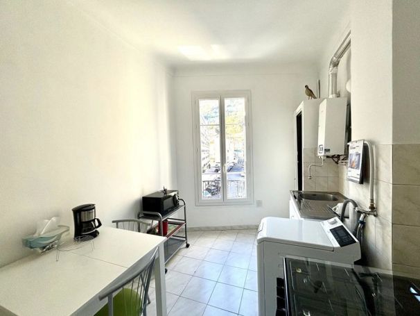 A louer APPARTEMENT T2 25 M2 BORD DE MER NICE