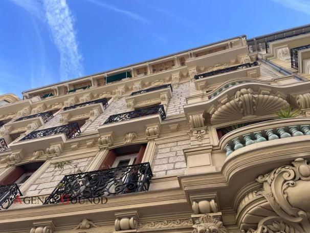 A louer APPARTEMENT T3 73 M2 BORD DE MER NICE