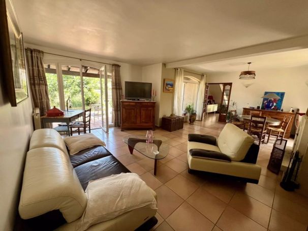 A louer MAISON  4 PIECES 117 M2 BORD DE MER LE GRAU DU ROI