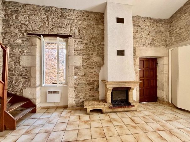 A louer APPARTEMENT T3 56 M2  NIMES