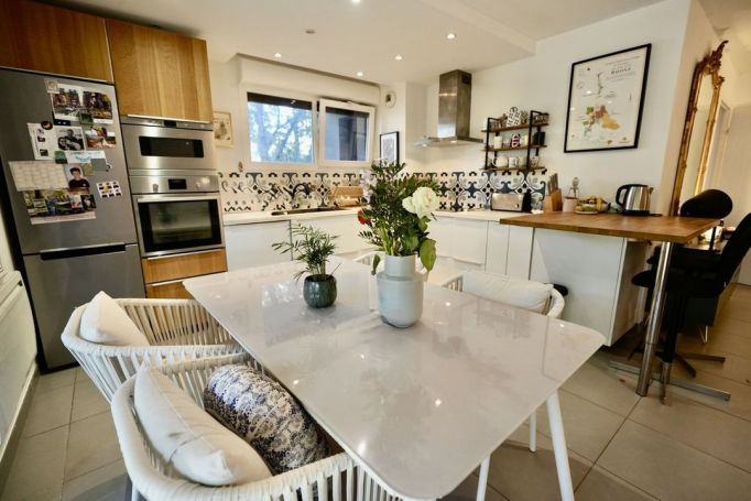 A louer APPARTEMENT DE PRESTIGE T4 84 M2 TERRASSE  MONTPELLIER