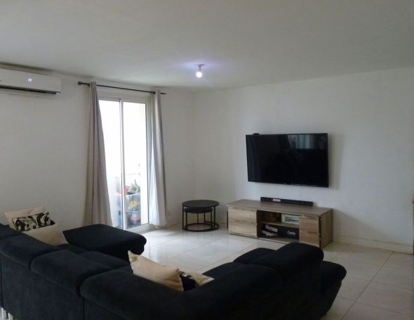 A louer APPARTEMENT T4 80 M2  PEYROLLES EN PROVENCE