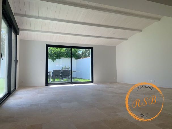 A louer MAISON  5 PIECES 140 M2 BORD DE MER LA FLOTTE