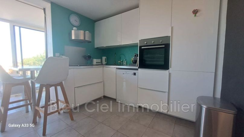 A louer APPARTEMENT T2 34 M2 TERRASSE PIEDS DANS L'EAU GRUISSAN
