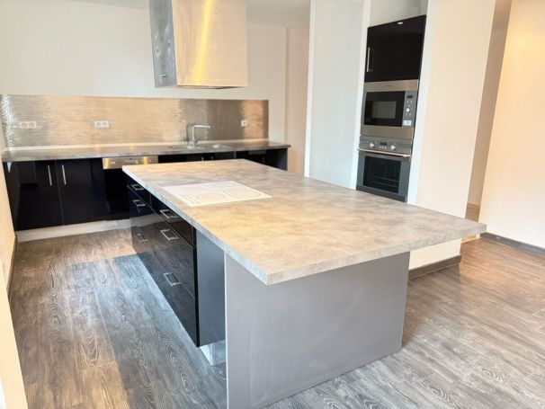 A louer APPARTEMENT T3 75 M2 BORD DE MER NARBONNE