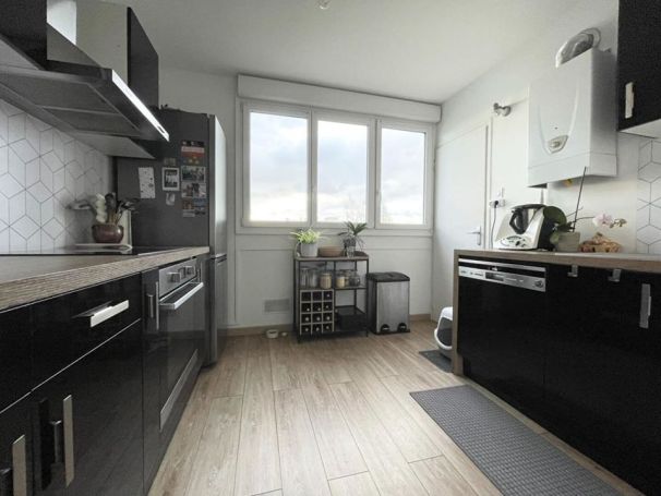 A louer APPARTEMENT T3 65 M2  CAEN