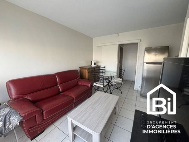 A louer APPARTEMENT T2 33 M2 TERRASSE BORD DE MER COURSEULLES SUR MER