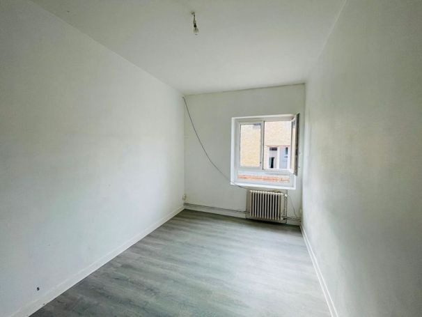 A louer APPARTEMENT T3 70 M2 BORD DE MER LION SUR MER