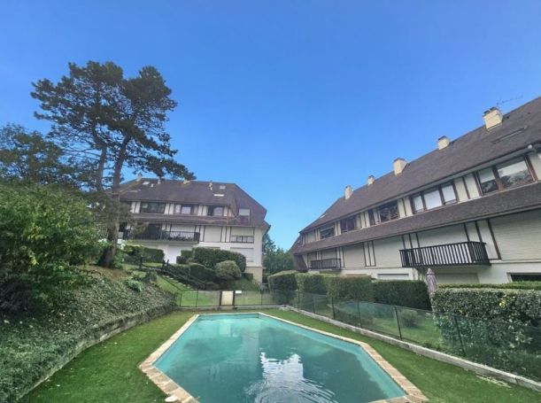 A louer APPARTEMENT DUPLEX T2 40 M2 BORD DE MER BENERVILLE SUR MER