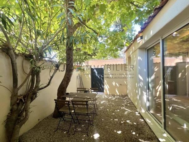 A louer APPARTEMENT T2 32 M2  SAINT REMY DE PROVENCE