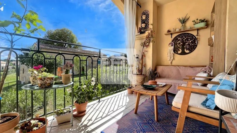A louer APPARTEMENT T2 55 M2 TERRASSE  UZES