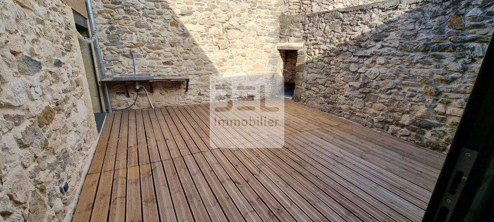 A louer LOFT  7 PIECES 210 M2  ORSAN