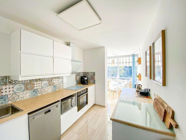 A louer APPARTEMENT T3 68 M2 TERRASSE BORD DE MER TOULON